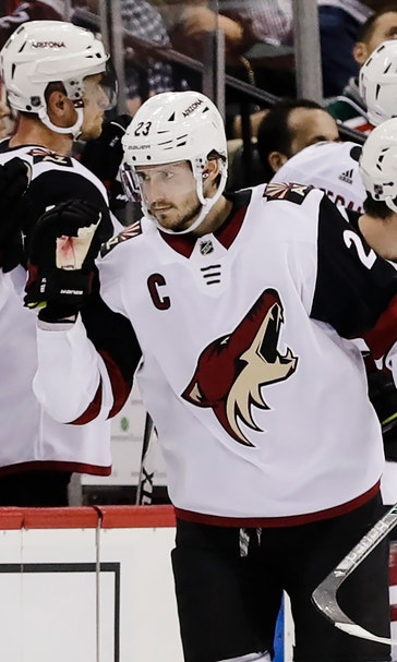 Hayton scores 1st goal, Raanta leads Coyotes past Devils 5-3